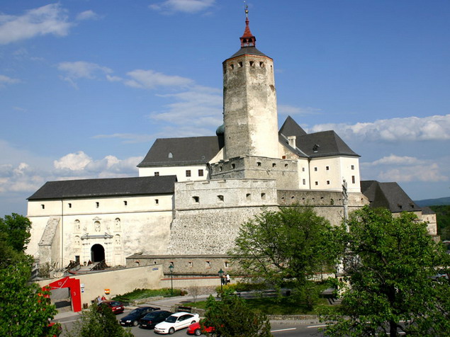 Forchtenstein (Fraknó) vára